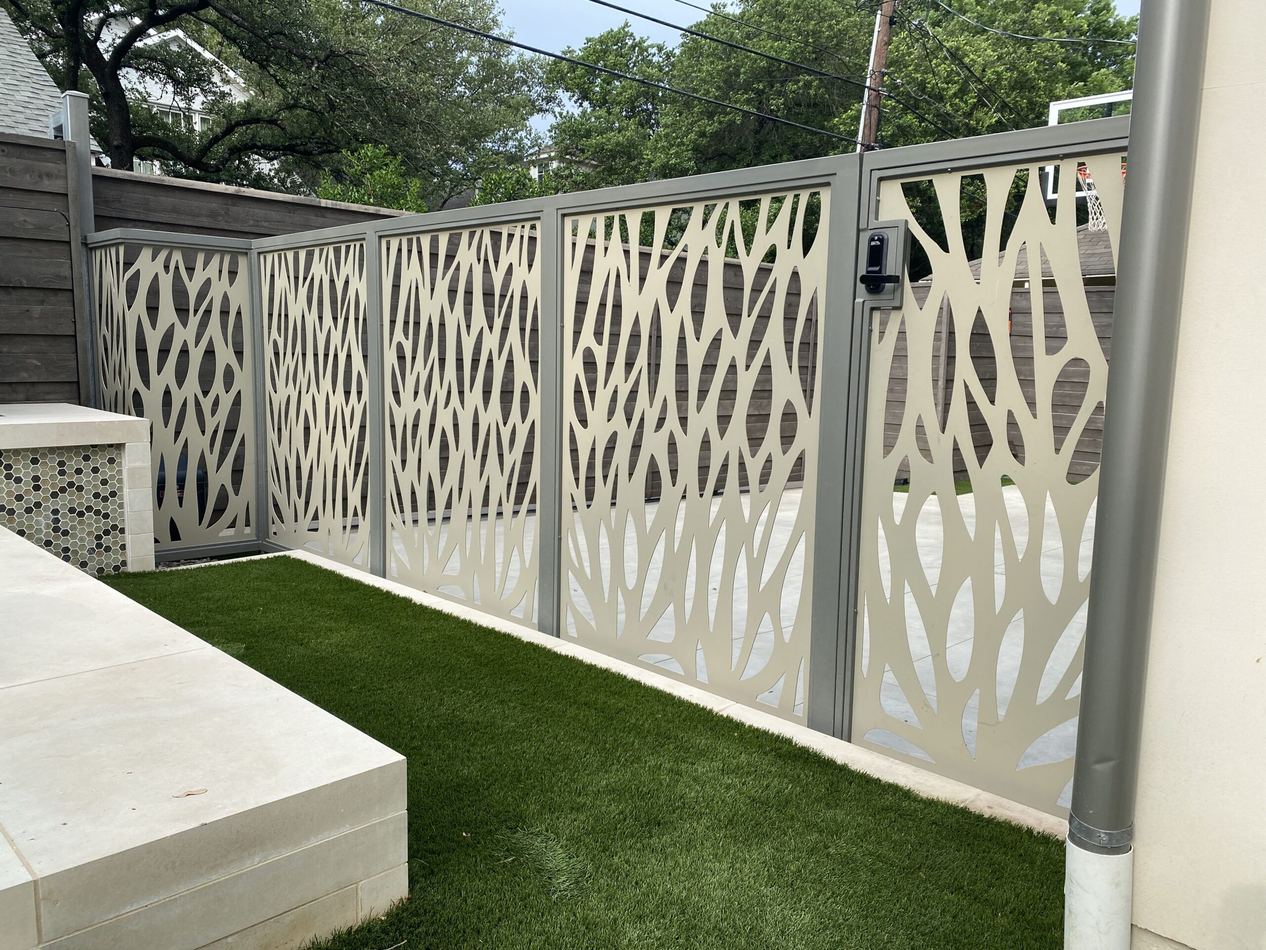 custom cut decorative metal gate with panels